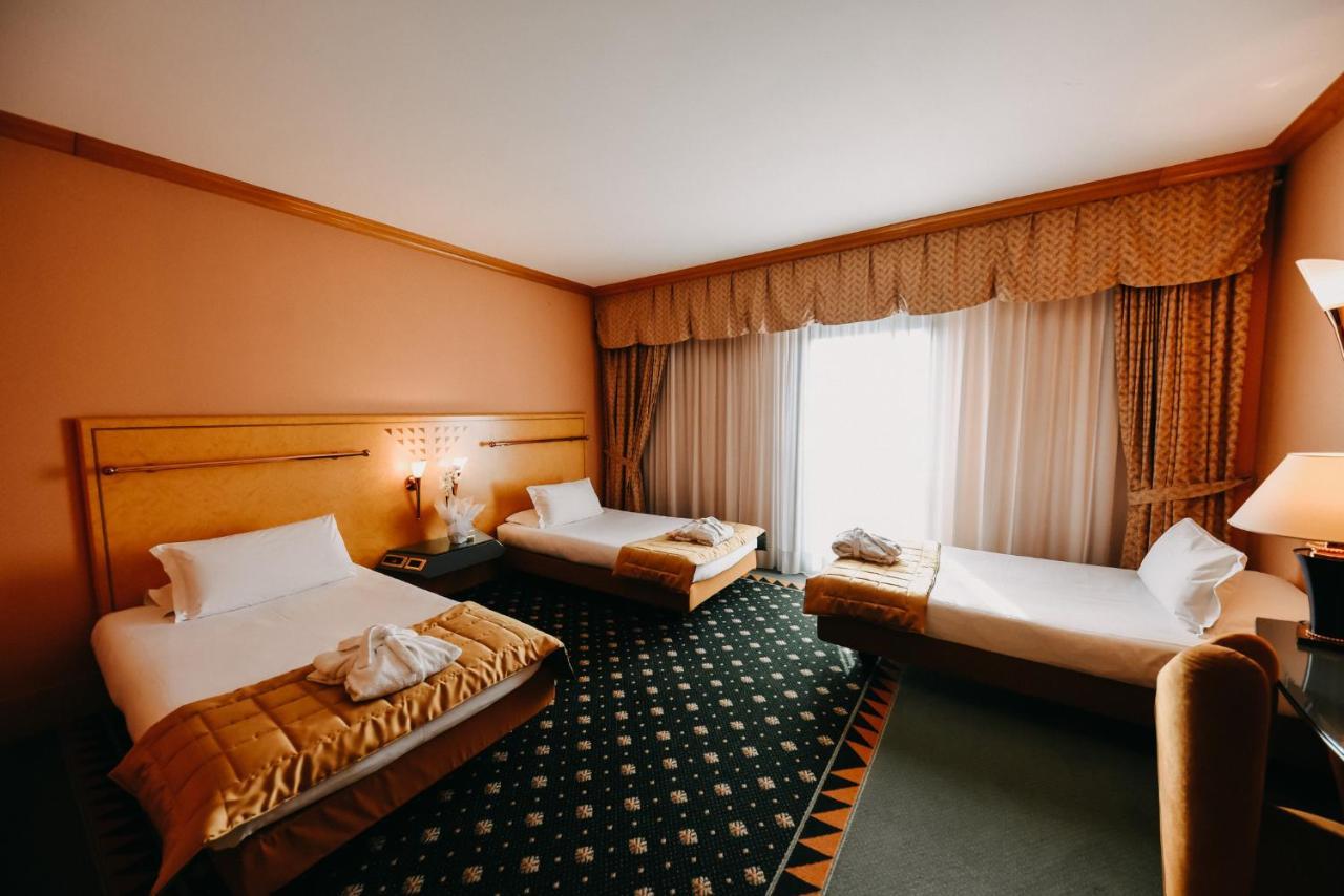 Shg Hotel Antonella Pomezia Kültér fotó