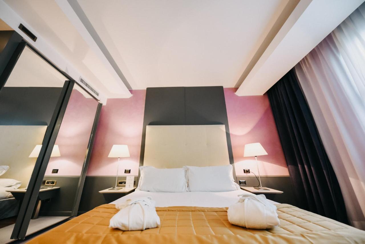 Shg Hotel Antonella Pomezia Kültér fotó