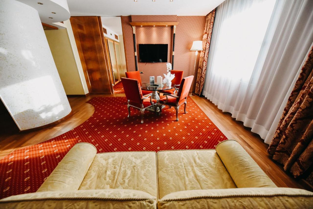 Shg Hotel Antonella Pomezia Kültér fotó