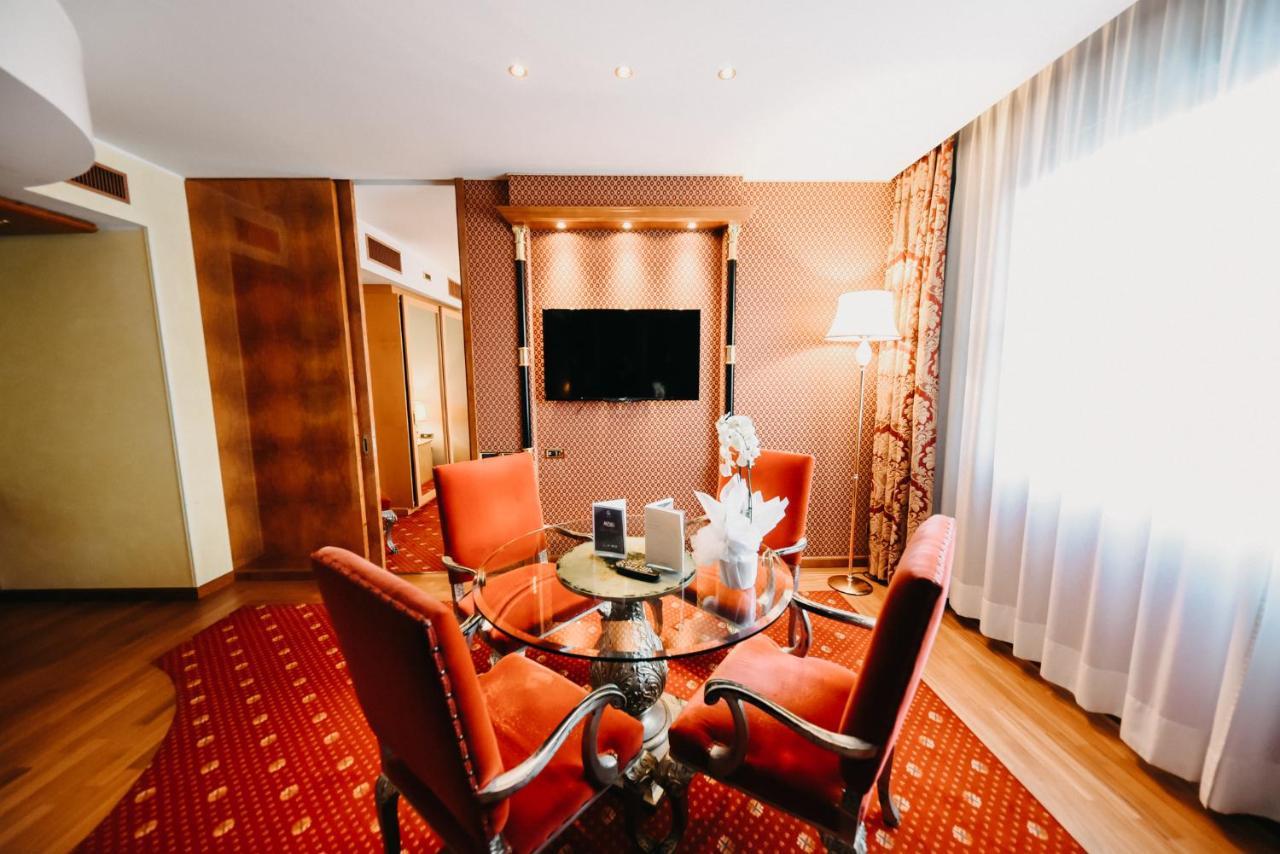 Shg Hotel Antonella Pomezia Kültér fotó