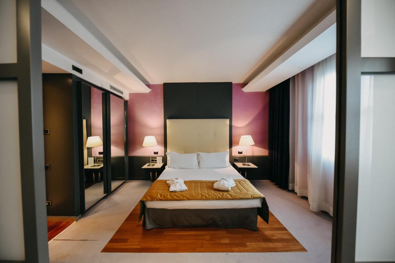 Shg Hotel Antonella Pomezia Kültér fotó