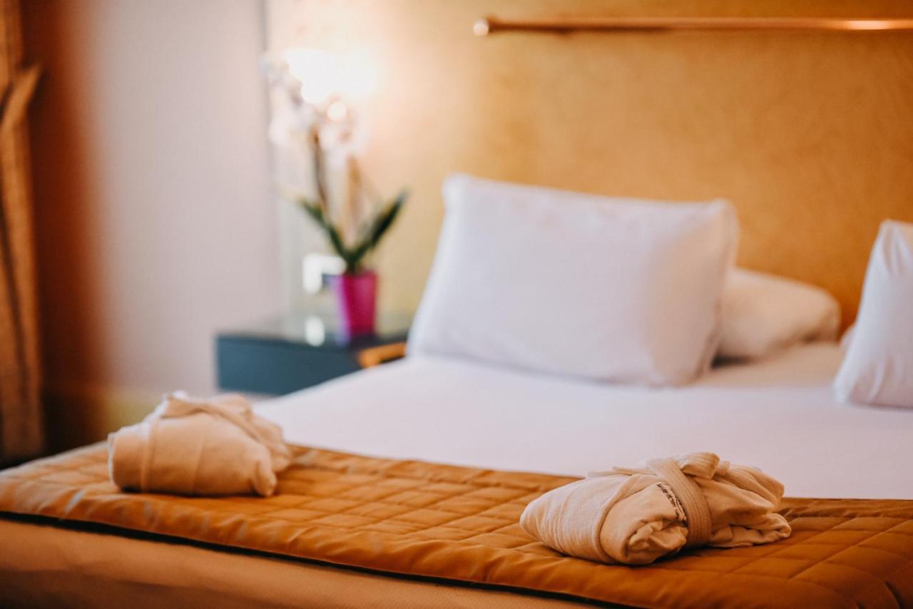Shg Hotel Antonella Pomezia Kültér fotó