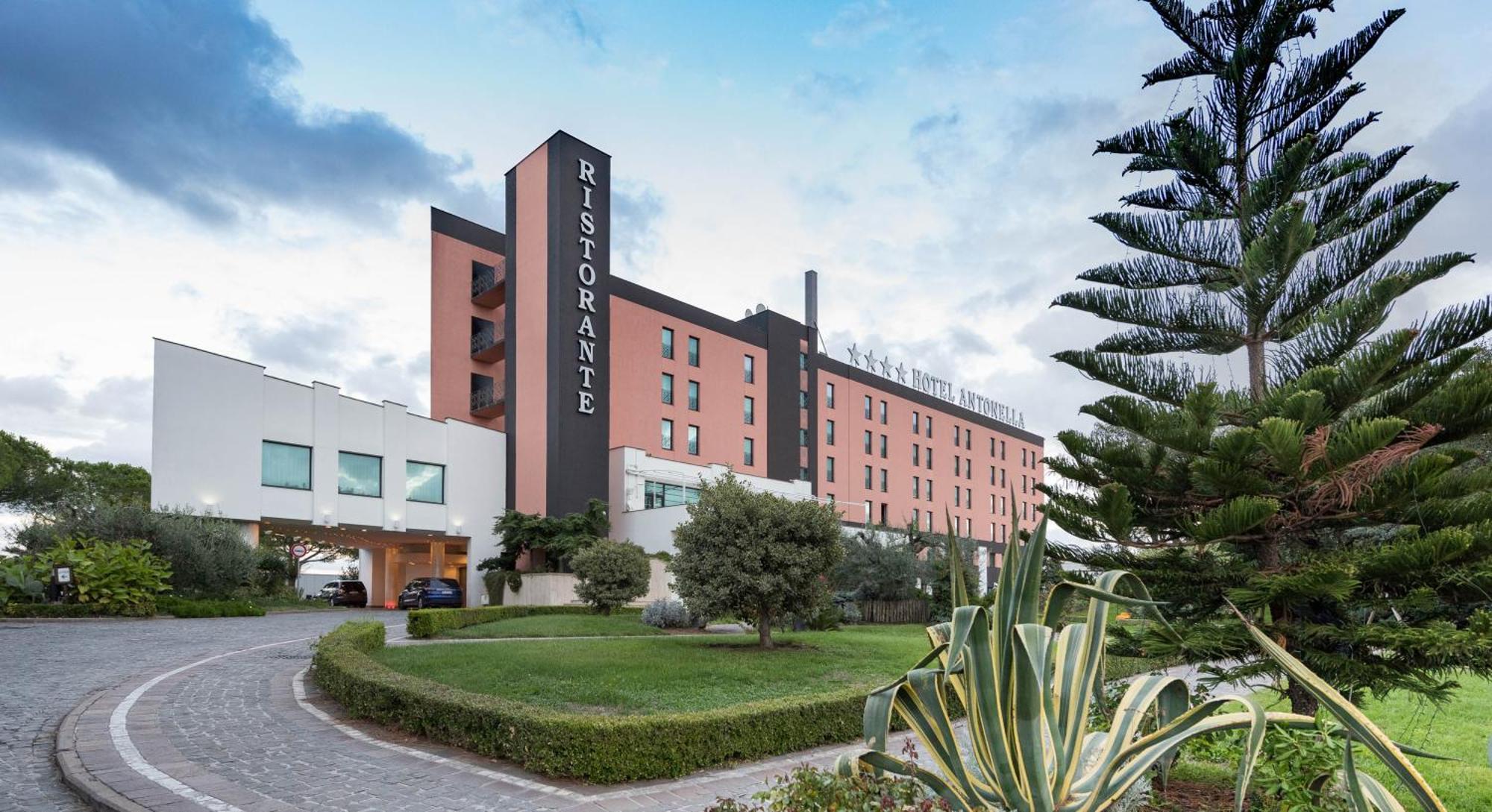 Shg Hotel Antonella Pomezia Kültér fotó