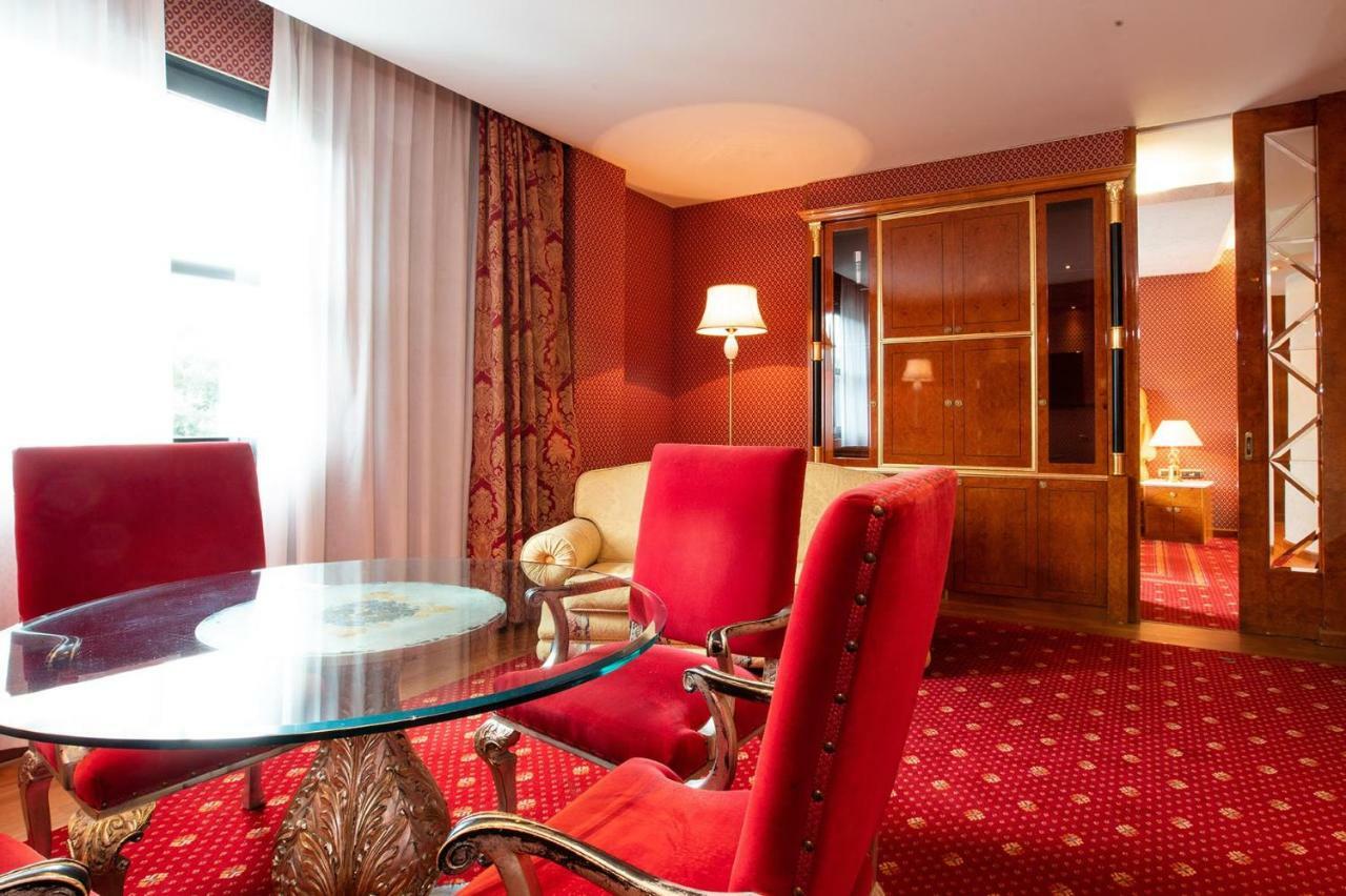 Shg Hotel Antonella Pomezia Kültér fotó